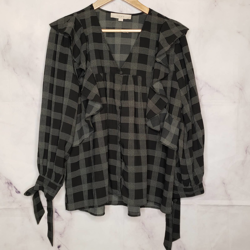 LOFT Plaid Ruffle V-neck Long sleeves Blouse M